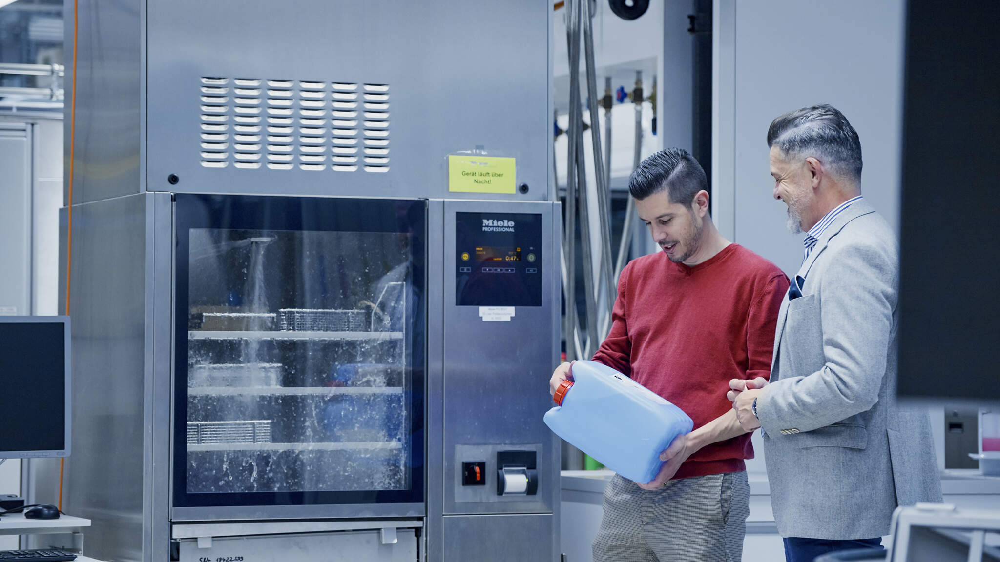 Einzigartig in Europa: Das deconex®-Test-und-Trainingszentrum mit einem State-of-the-art-Maschinenpark. Einzigartig in Europa: Das deconex®-Test-und-Trainingszentrum mit einem State-of-the-art-Maschinenpark.